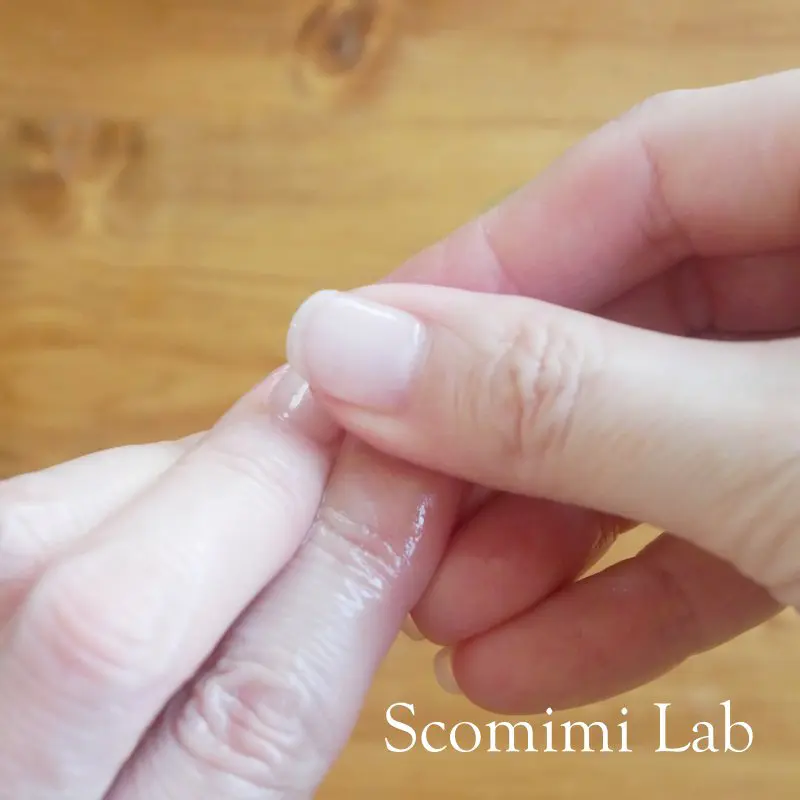 爪のピンクの部分を伸ばす方法 50歳が３か月で美爪になったネイルケアを解説 コスメとメイクの研究室 すこみみlabo
